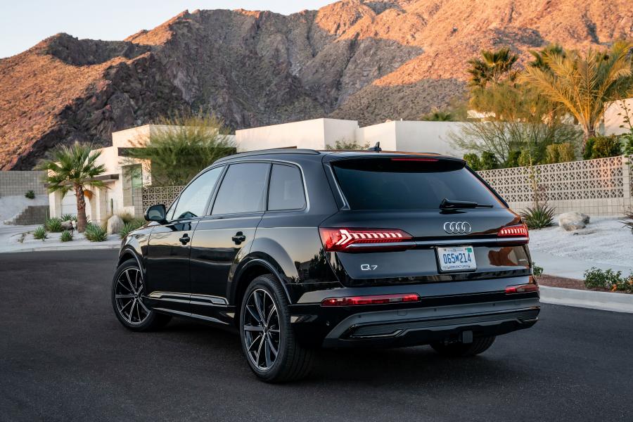  Audi Q7 55 TFSI Quattro (4M) 2019 года  (NA) (фото 17 из 37)